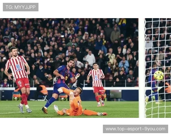 佩德里远射擦柱而出引爆看台